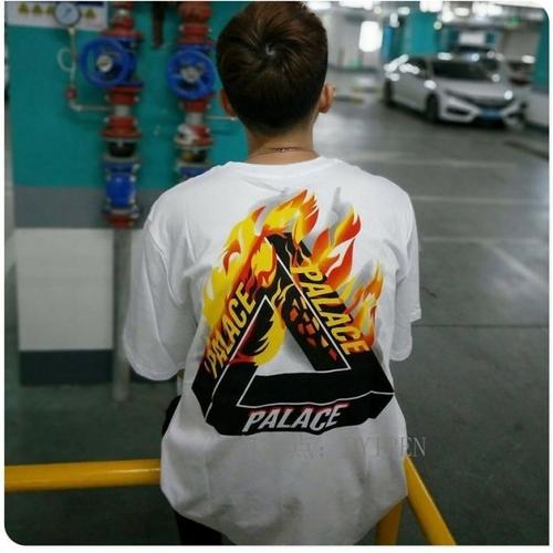 18ss滑板潮牌palace 16ss 燃烧火焰三角印花男女纯棉宽松短袖t恤_7折