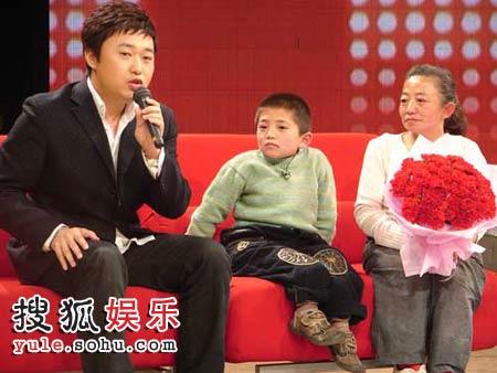 内地电视   据悉,"80后"唱作人徐誉滕自推出《等一分钟》与《做我老婆
