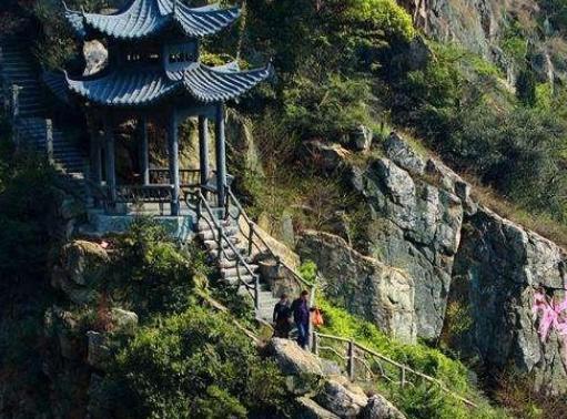 去湖南云阳山旅游,看看这里美丽的风景,感受这里的文化