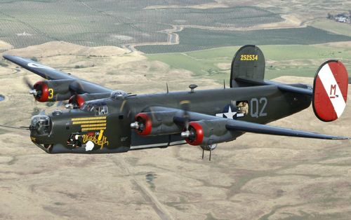 b-24重型轰炸机