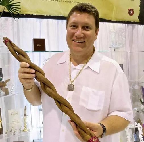 盘蛇雪茄因何而来?