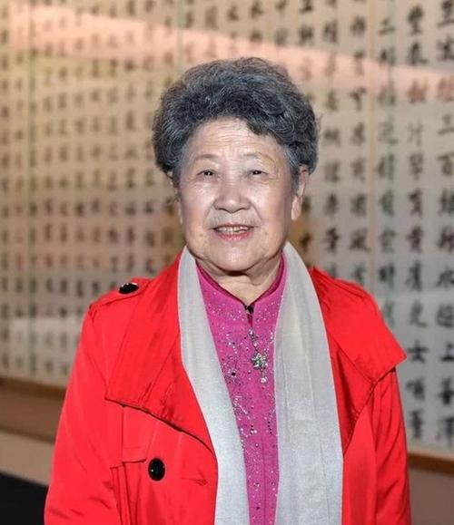 演员陶玉玲说,与癌症抗争26年,积极的心态是力量的源泉