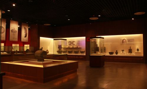 咸宁市博物馆作为咸宁市的重要文化地标之一,展示面积达3000平方米