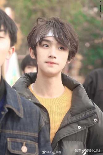 可以给我安利一些丁程鑫绝美照片吗?