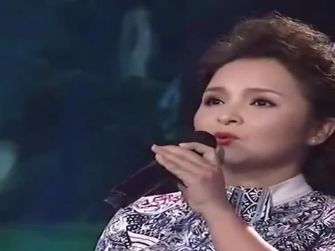 吴碧霞演唱《醉了千古爱》,优美动听,歌声好醉人啊