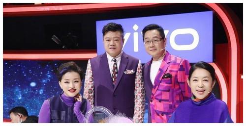 在最新一期的《王牌对王牌》节目中,节目小组邀请倪萍,马东,杨澜