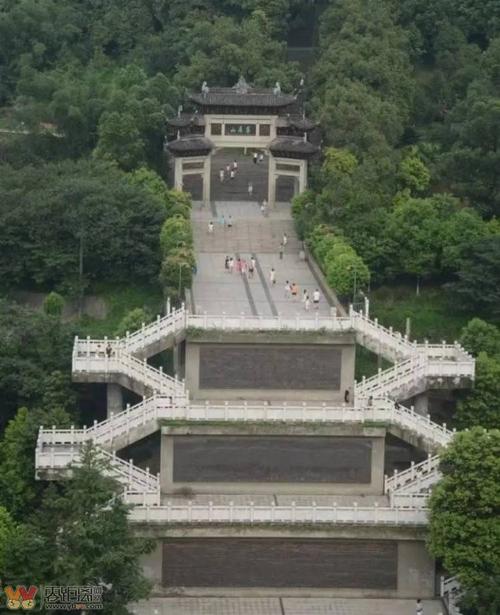颜颜再探翠屏山,刻在宜宾人dna里的印记!