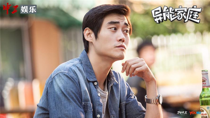 在之前的作品里本煜的荧幕形象已深入人心,《报告老板》中本煜一人分