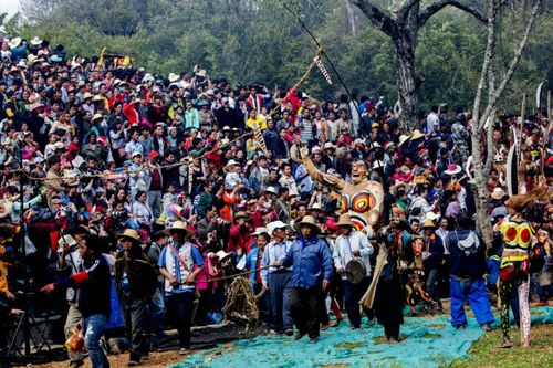 云南行之弥勒红万村祭火节一一祭火(东方狂欢节)