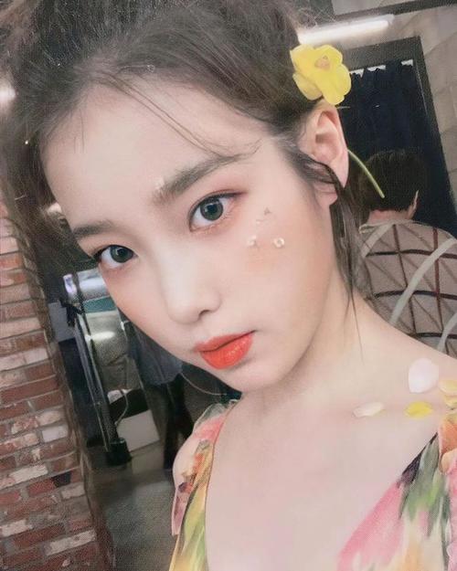 平脸妹子别慌,iu教你如何上镜拍出最美侧颜杀!