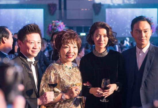 香港女富豪排位巨震:郭老太登顶 朱太身家缩水700亿