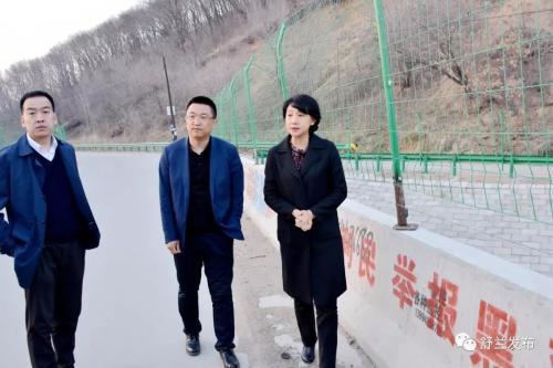 舒兰市市长金华到吉舒街道开展巡河工作