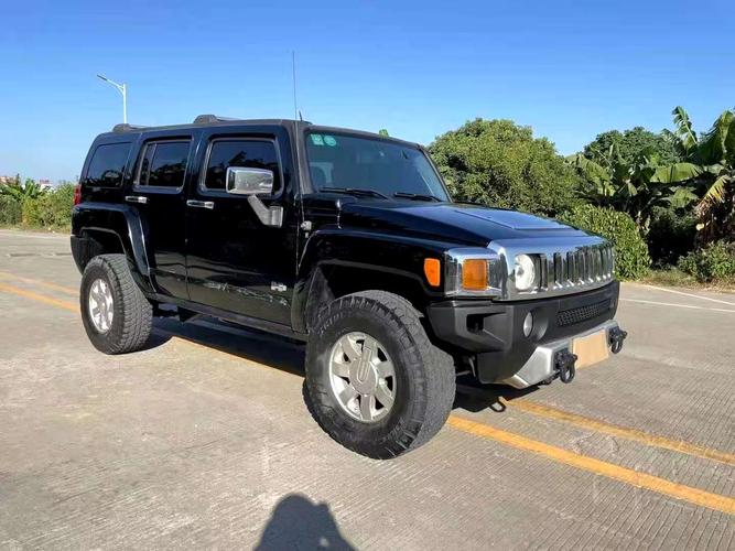 2012款悍马h3,售价10.8万,硬汉的代表