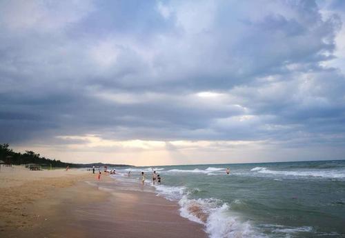 来棋子湾看海南真正的原生态的海,仙人下棋,怪石嶙峋