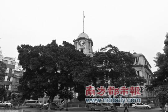 上百年的大钟楼静默许久了,却从未在广州人的视野中消逝.