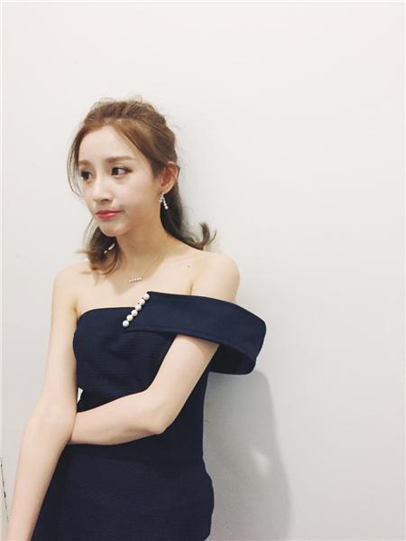 世界杯美女主播马凡舒 相貌似仙女下凡 每天工作15小时的漂亮女孩