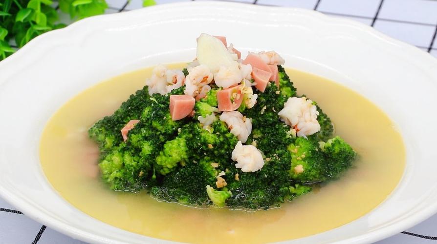 过年里,大鱼大肉吃多了,看着就觉得腻,教你做上汤西兰花