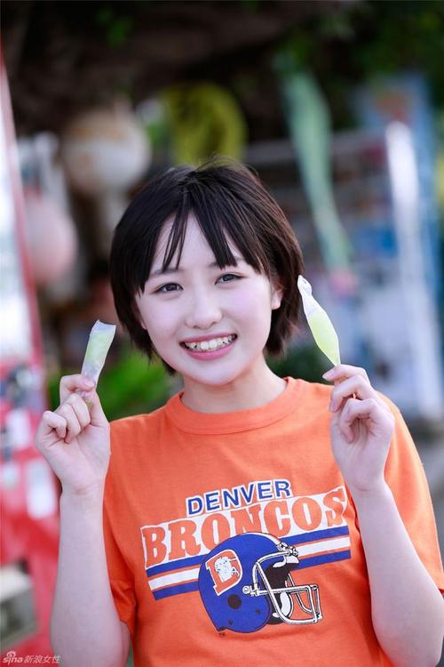 日本女团偶像短发虎牙清纯可爱 家有萌妹初长成 : 日本女团偶像短发