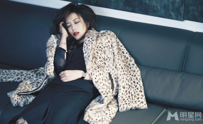 女神金喜善性感回归 完美曲线婀娜多姿1 金喜善图片