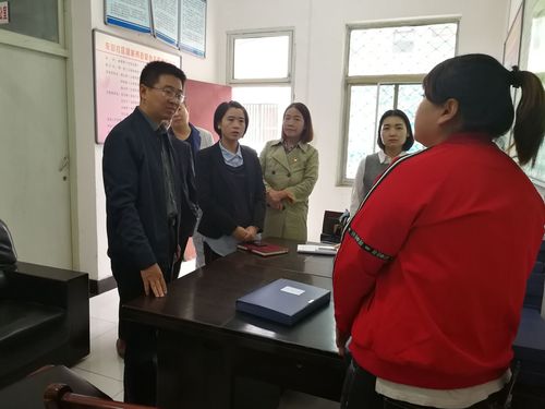 西咸新区人社民政局肖建辉副局长,泾河新城人社民政局李艳曦副局长