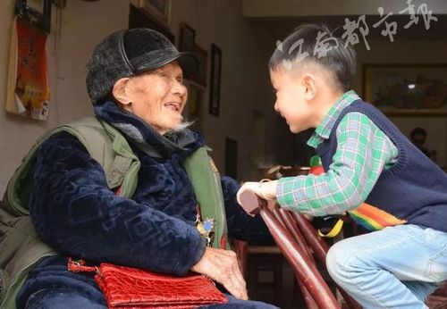 江西最年长的老兵在九江今年106岁致敬