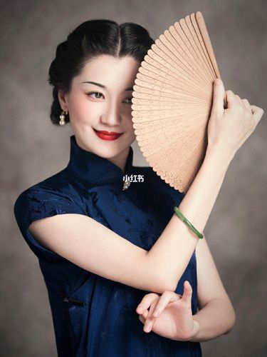 9种不同类型旗袍拍照手部姿势,那个更好看_旗袍_摄影