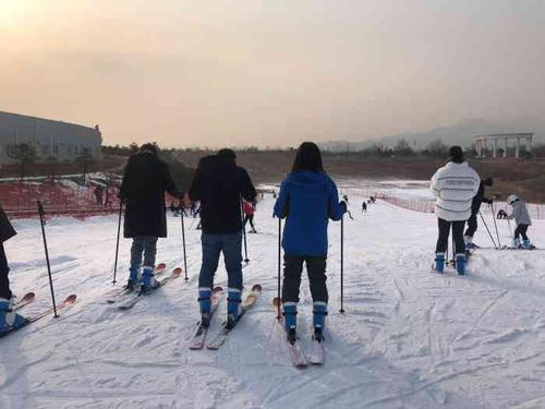 华彬生态园滑雪场