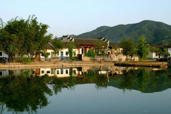 龙南县里仁镇栗园围 浓厚文化悠久历史