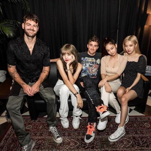 blackpink公演后台与烟鬼组合的破次元壁