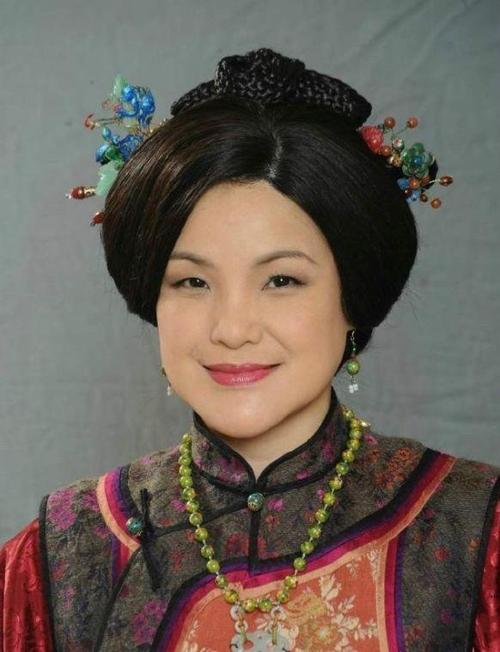 《鹿鼎记》中饰演的毛东珠