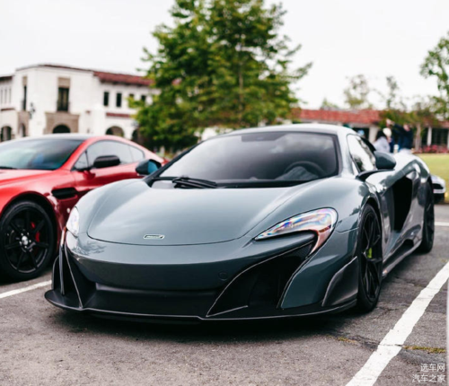 设计个性,配赛车包围,迈凯伦675 lt海外实拍