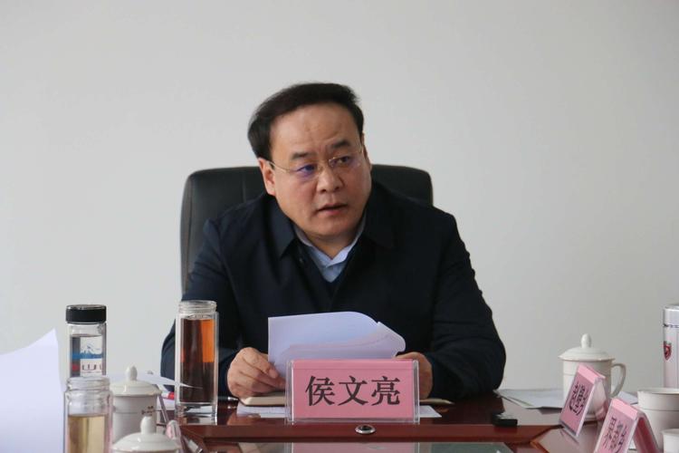 县委副书记,县长侯文亮到我县开发区现场办公