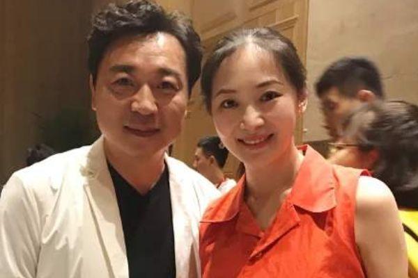 六年前她不顾家人反对,下嫁出狱后黄海波并生子,今生活怎么样?