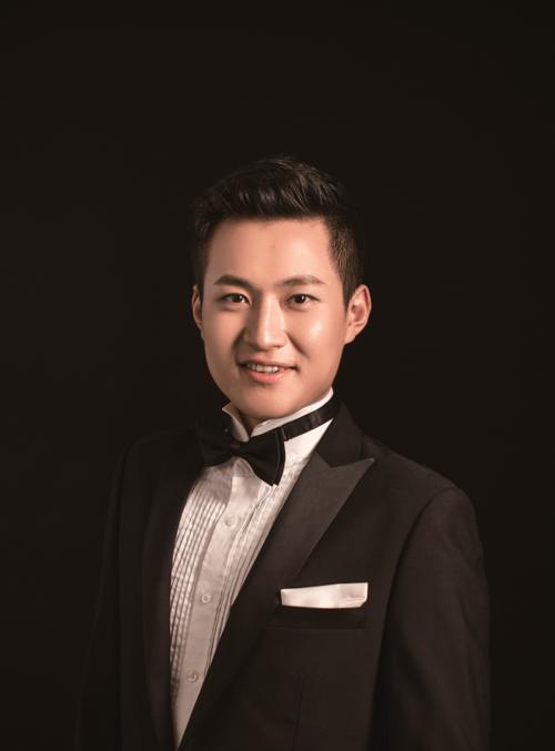 30 演出地点: 成都城市音乐厅(音乐厅) 演出团队: 主持人:靳涛 袁莉