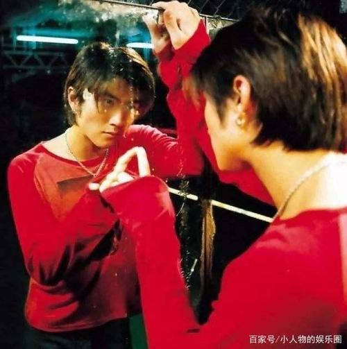 谢霆锋再现经典发型,《只要为你活一天》,他还是最帅