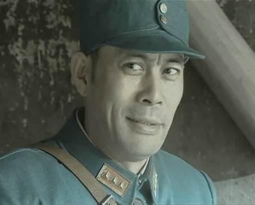 第一集中,一营长张大彪被围,李云龙带人回去救,说的是"独立团".