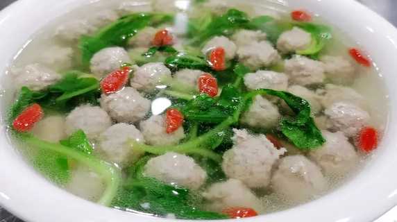 柳橙 的想法: 美味食谱:水汆丸子最忌直接放盐和料酒