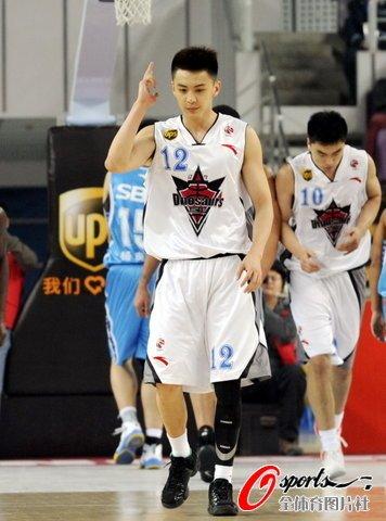 cba 第一帅哥杨鸣