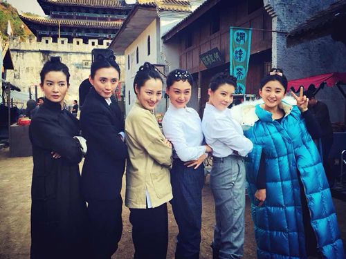 内地电视      搜狐娱乐讯 昨日,有抗战版"杨门女将"之称电视剧《嫂子
