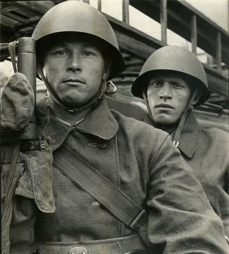 二战时期,苏德战争爆发前的苏联,士兵们平静地生活