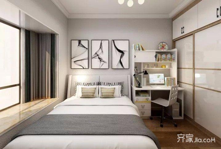 北次卧结合榻榻米做掩门衣柜提高性价比,榻榻米旁放书桌做桌上书柜