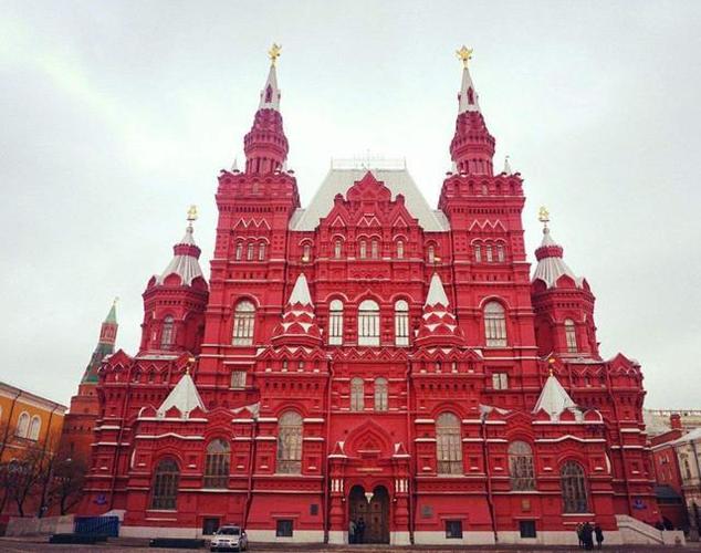 莫斯科红场是俄罗斯的地标性建筑,也是俄罗斯最古老的一个广场,也是