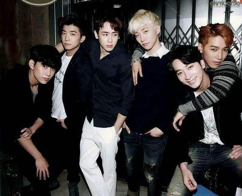 第二代韩国男团盘点 入伍!解散!坚守!