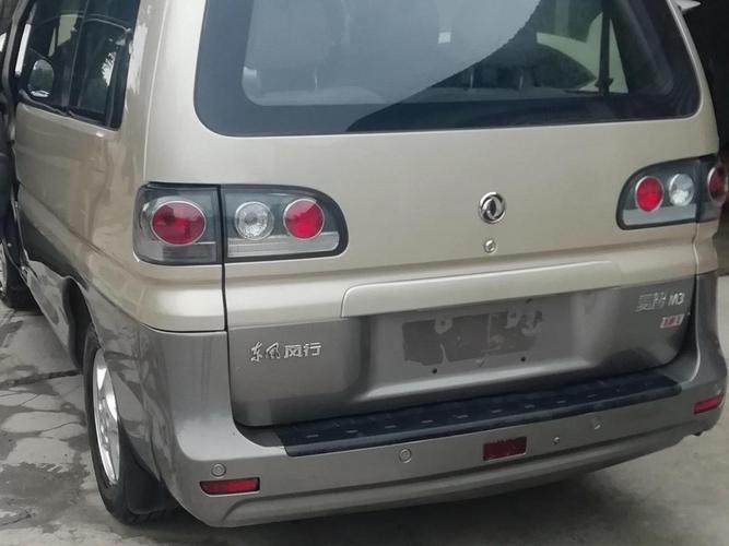 2015年6月东风风行 菱智  2015款 m3 1.6l 7座标准型