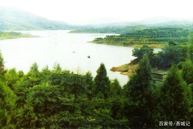 80年代的四川省南充营山县照片,你还记得这样的营山吗?