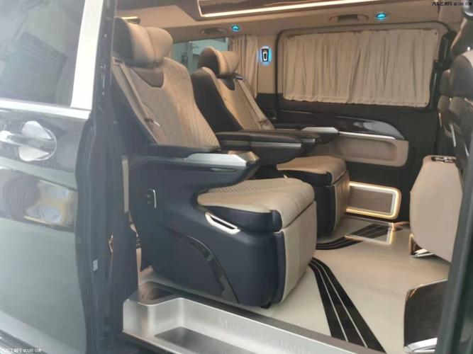 新国六奔驰v级v260l加长版改装七座现车