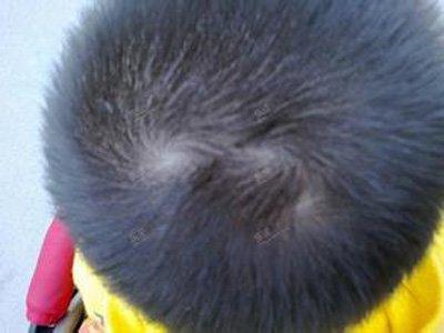 以下几款男生发型由发型图片网小编精心为大家整理.咱们一起来看看吧!