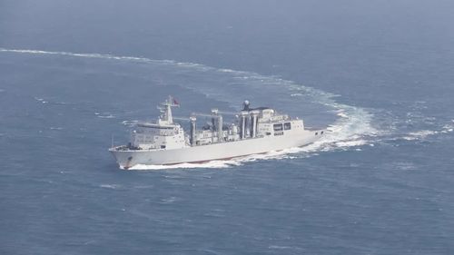 从未出过海的老海军第一次登上军舰,最想问这些问题