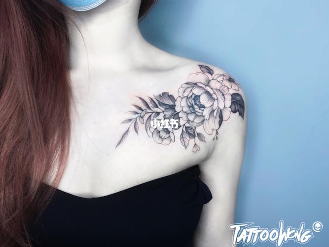 肩膀素花纹身_纹身_惠州纹身_美妆_彩妆