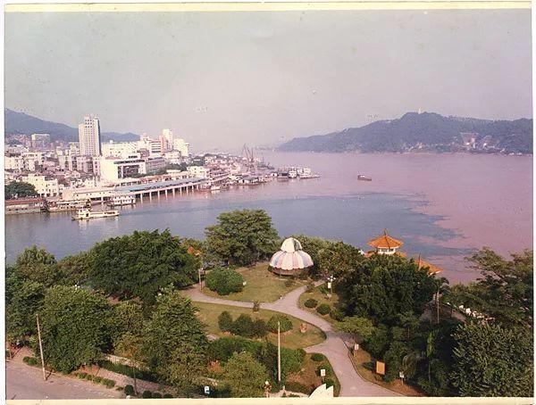 上世纪90年代的桂江春泛(梧州档案局提供)梧州得天独厚,有两条大江流